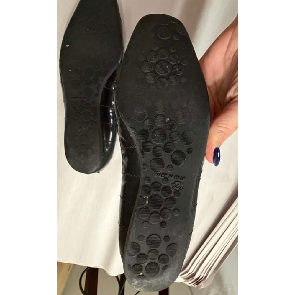 Jimmy Choo Patent Leather Flats with Cutout Details sz. 6.5 - Picture 8 of 8